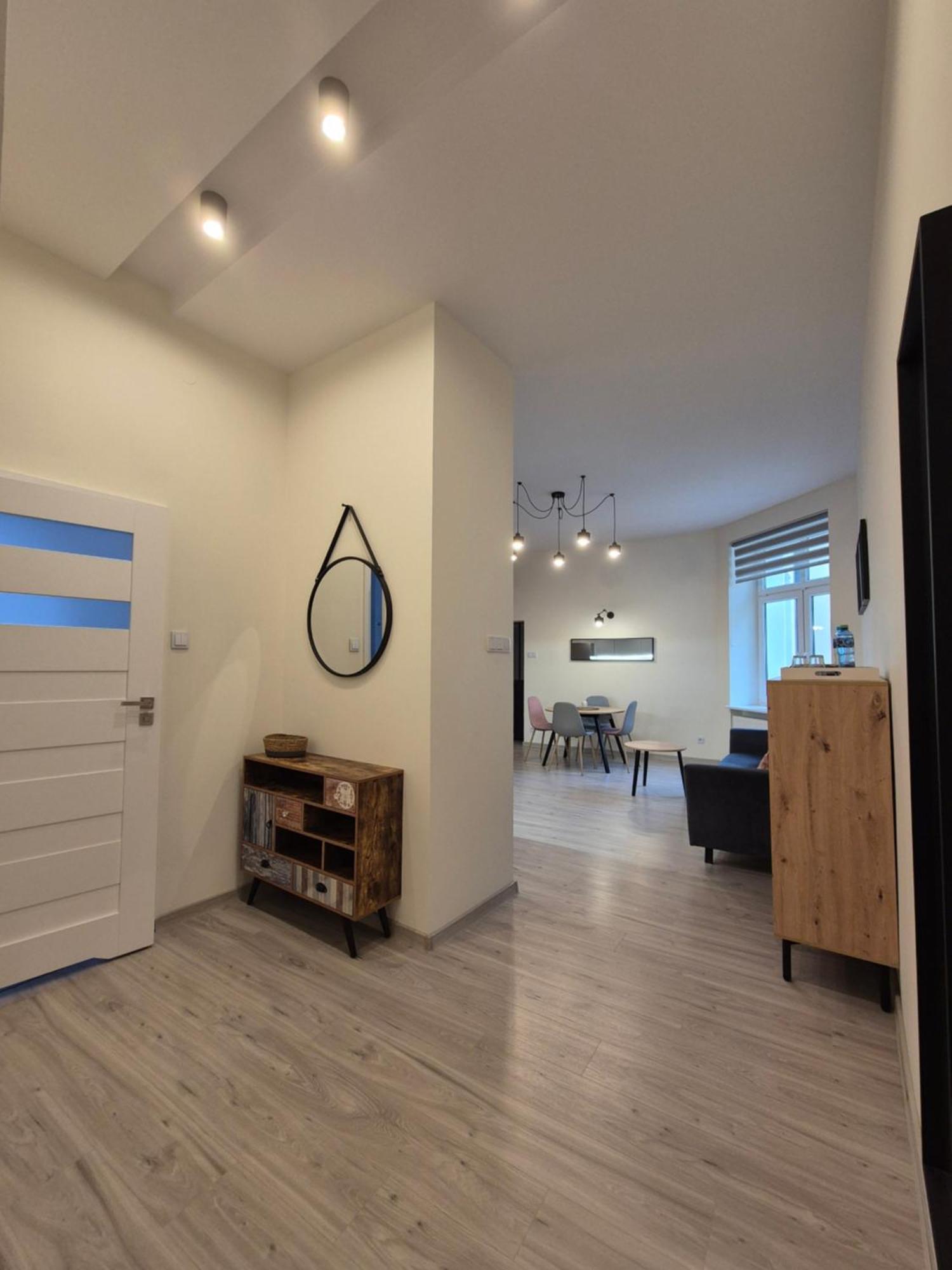 Duzy Komfortowy Apartament W Samym Centrum Przy Manufaktura I Piotrkowska, Blisko Zoo, Fala Lägenhet Łódź Exteriör bild