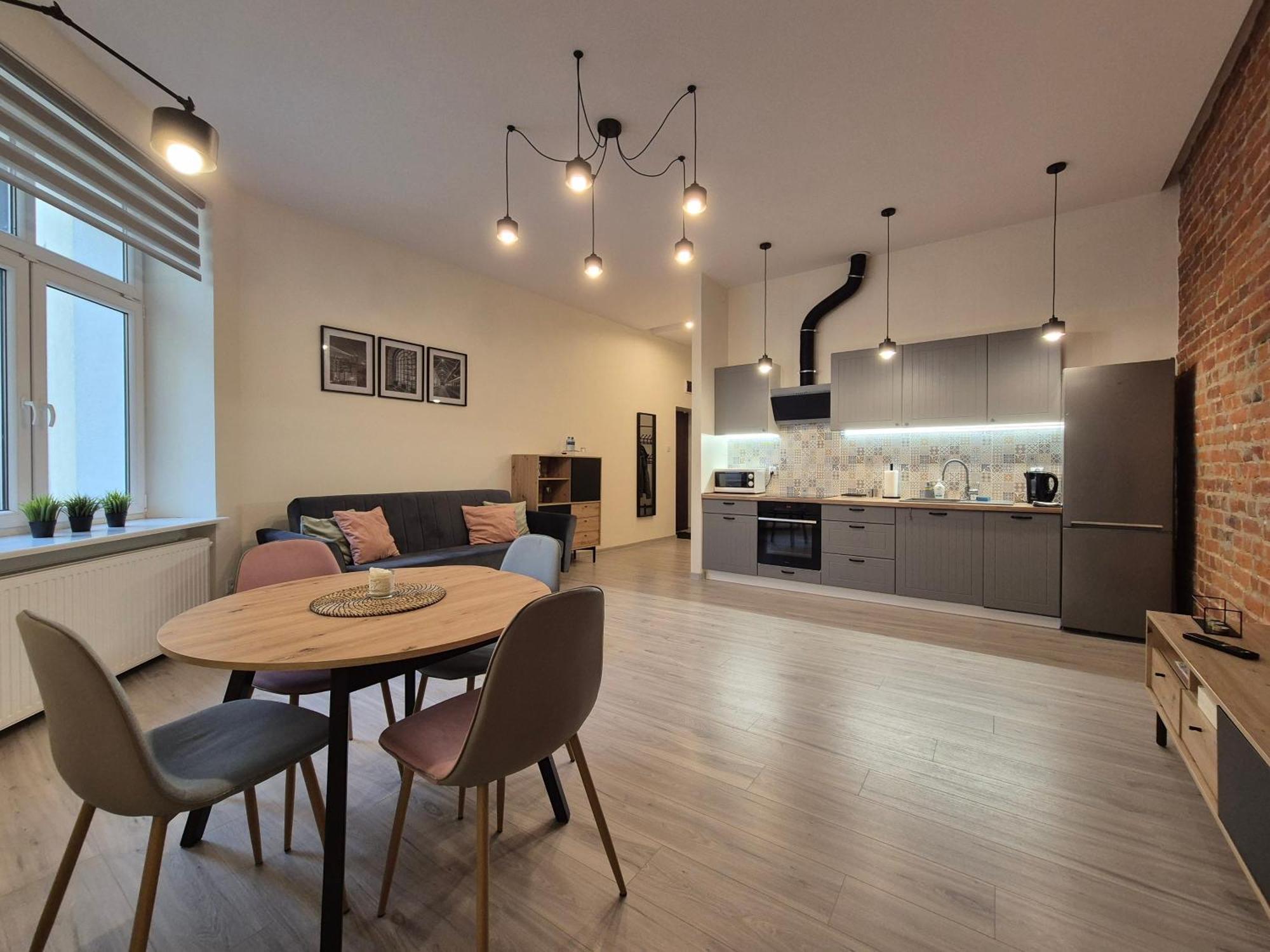 Duzy Komfortowy Apartament W Samym Centrum Przy Manufaktura I Piotrkowska, Blisko Zoo, Fala Lägenhet Łódź Exteriör bild